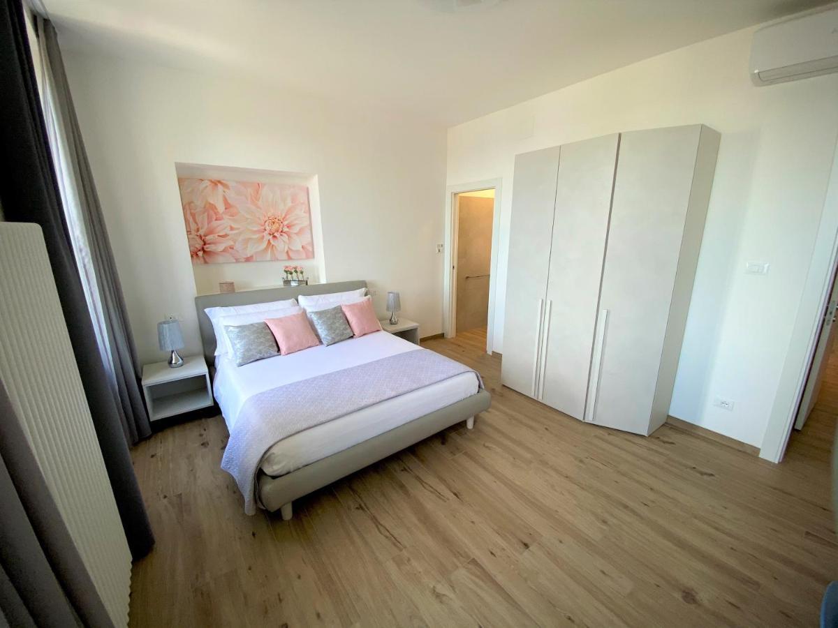 Five Flowers Guest House Terst Exteriér fotografie